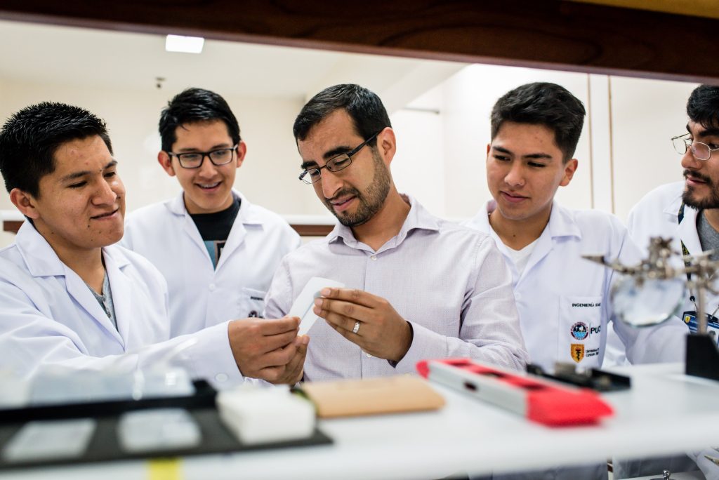 Prof. Emir Vela showing the working principle of flexible sensors to biomedical engineering students in the Biomedical Engineering Laboratory